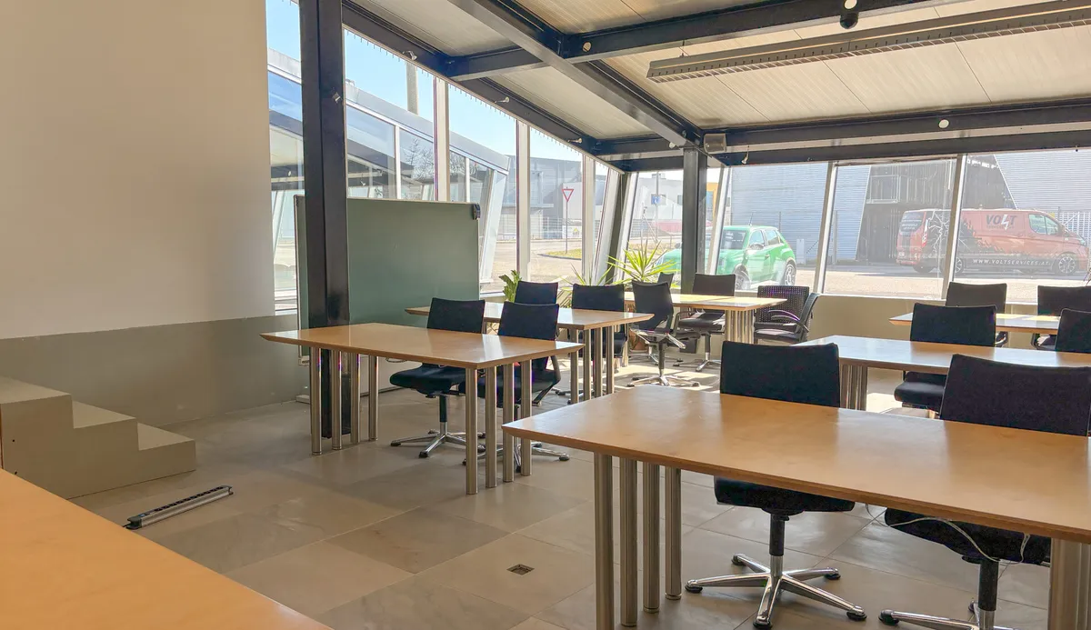 Lichtdurchflutete Büroflächen in ruhiger Lage + eigene Parkplätze vorhanden! - in 4030 Linz zu mieten - Ansicht 3