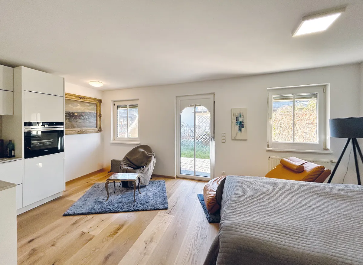 Neuwertige 1-Zimmer-Gartenwohnung in Alt-Liefering inkl. Parkplatz - Ansicht 2