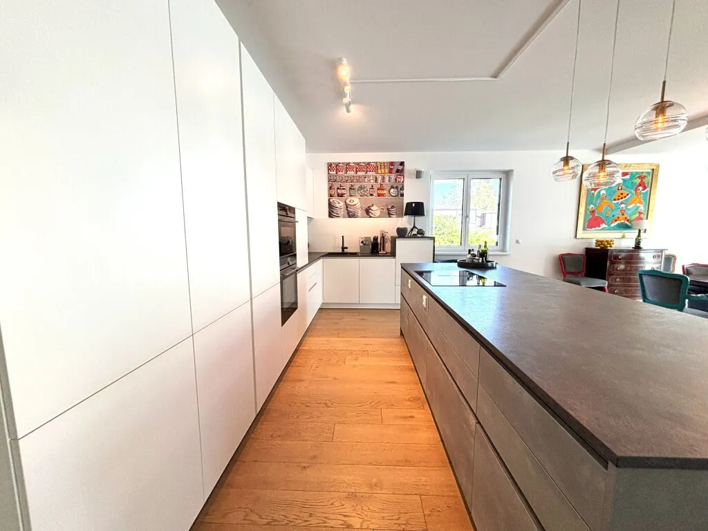 Exklusive Wohnung in einzigartiger Lage mit herrlichem Grünblick! - Ansicht 2
