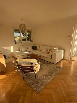 Dachgeschoss Wohnung / Vollmöbliert / Provisionsfrei/ mit 65m² Dachterrasse – Bild 3