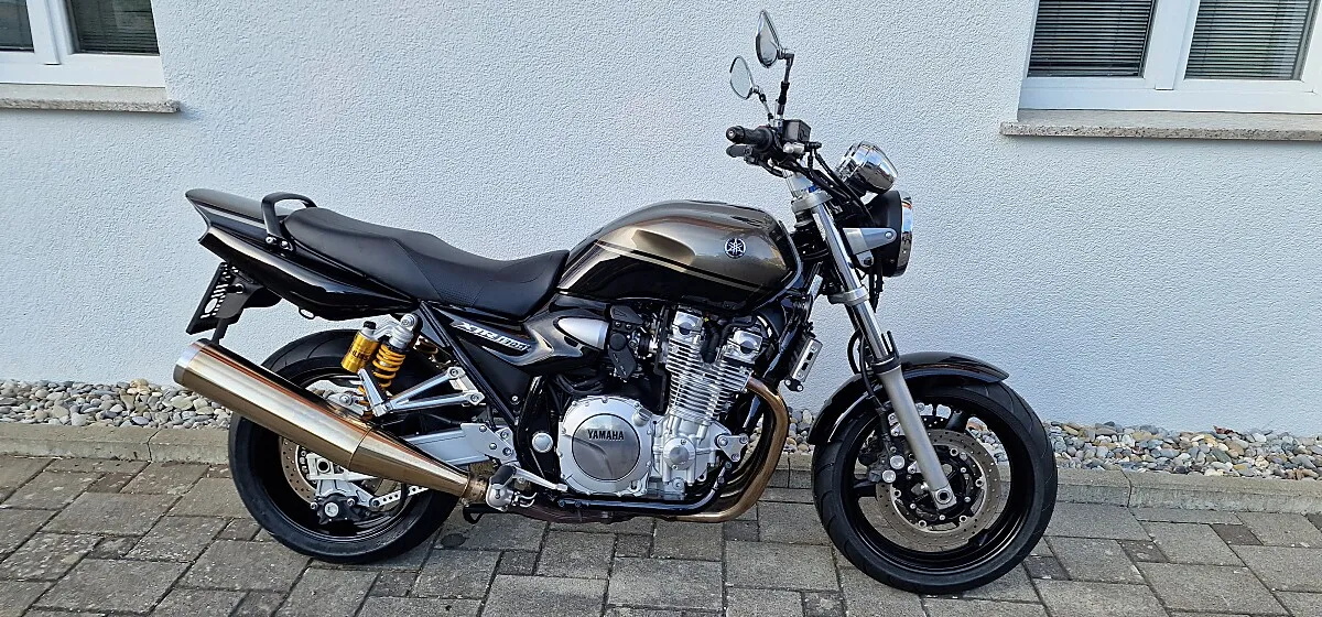 Yamaha XJR