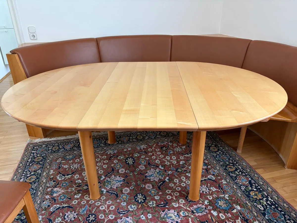 Eckbank rund mit Tisch massiv, € 200,- (4910 Ried im Innkreis)