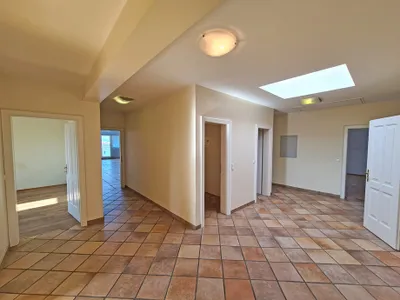 7-Zimmer-Wohnung mieten in Korneuburg – 279 m², € 2.238 – Bild 7 von 27