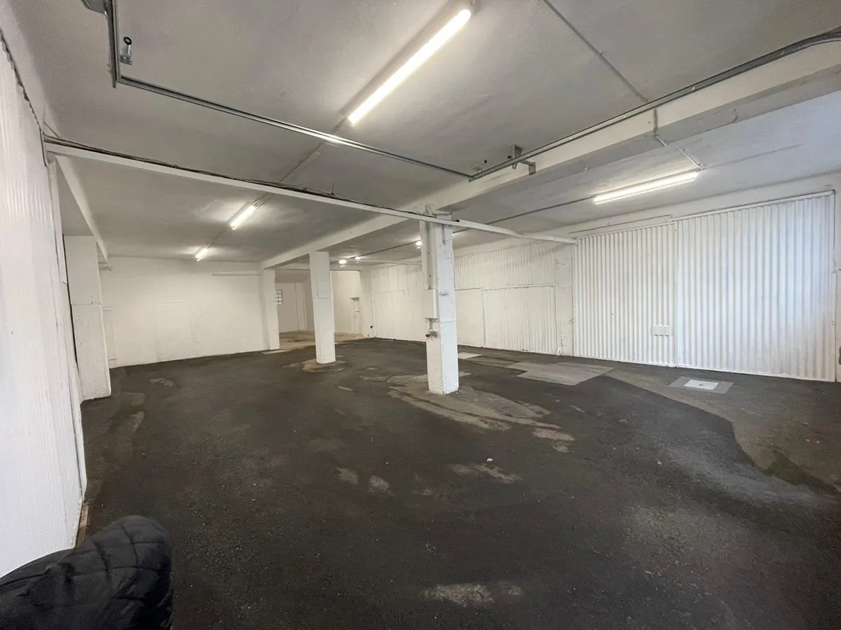 Lagerhalle ca. 225 m² inkl. Abstellfläche u. BK - NÄHE VÖSENDORF - provisionsfrei - Ansicht 3