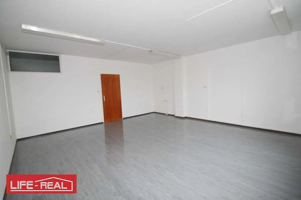 Helles, geräumiges Büro in Traun - Ansicht 3