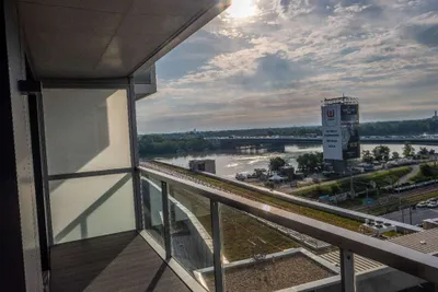 *Bezug ab 1.9.* Marina Tower | 2-Zimmer mit Donaublick, Loggia & Concierge | U2 vor der Tür – Bild 2