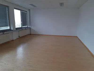 4-Zimmer-Gewerbeimmobilie mieten in Bruck an der Leitha – 147 m², € 1.623 – Bild 9 von 13