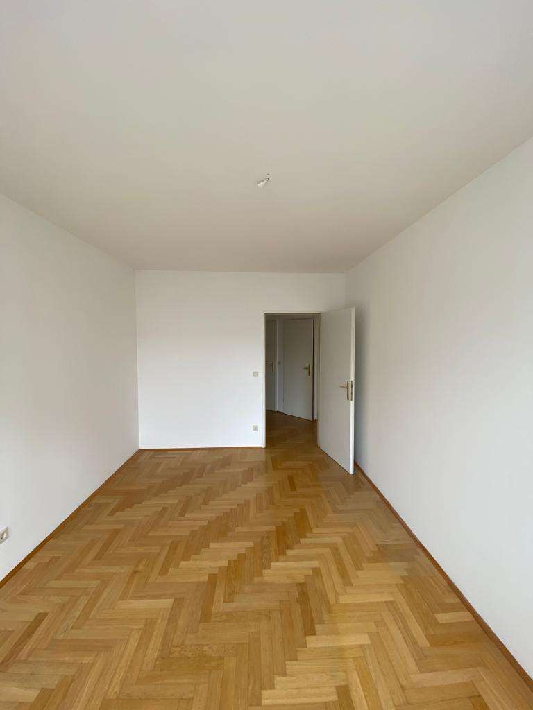 Zentral Gelegene Zwei-Zimmer-Wohnung In Baden B. Wien, 58 M², € 695 ...