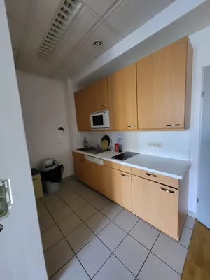 Gewerbeimmobilie mieten in Wien – 342 m², € 4.359 – Bild 10 von 11