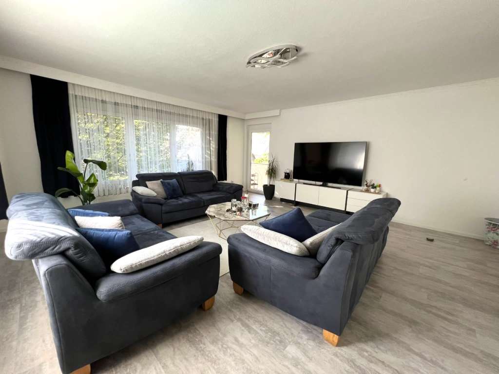 Modernisiertes Wohnhaus Mit Pool Im Zentrum Von Feldbach, 210 M², € 575 ...