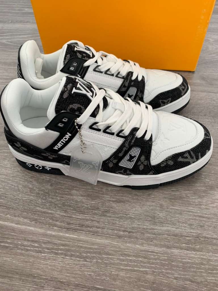 Louis Vuitton Trainer, € 480,- (1210 Wien) - willhaben