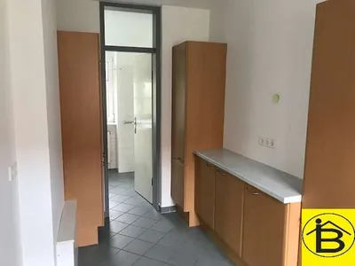 2-Zimmer-Gewerbeimmobilie mieten in Sankt Pölten – 53 m², € 526 – Bild 8 von 13