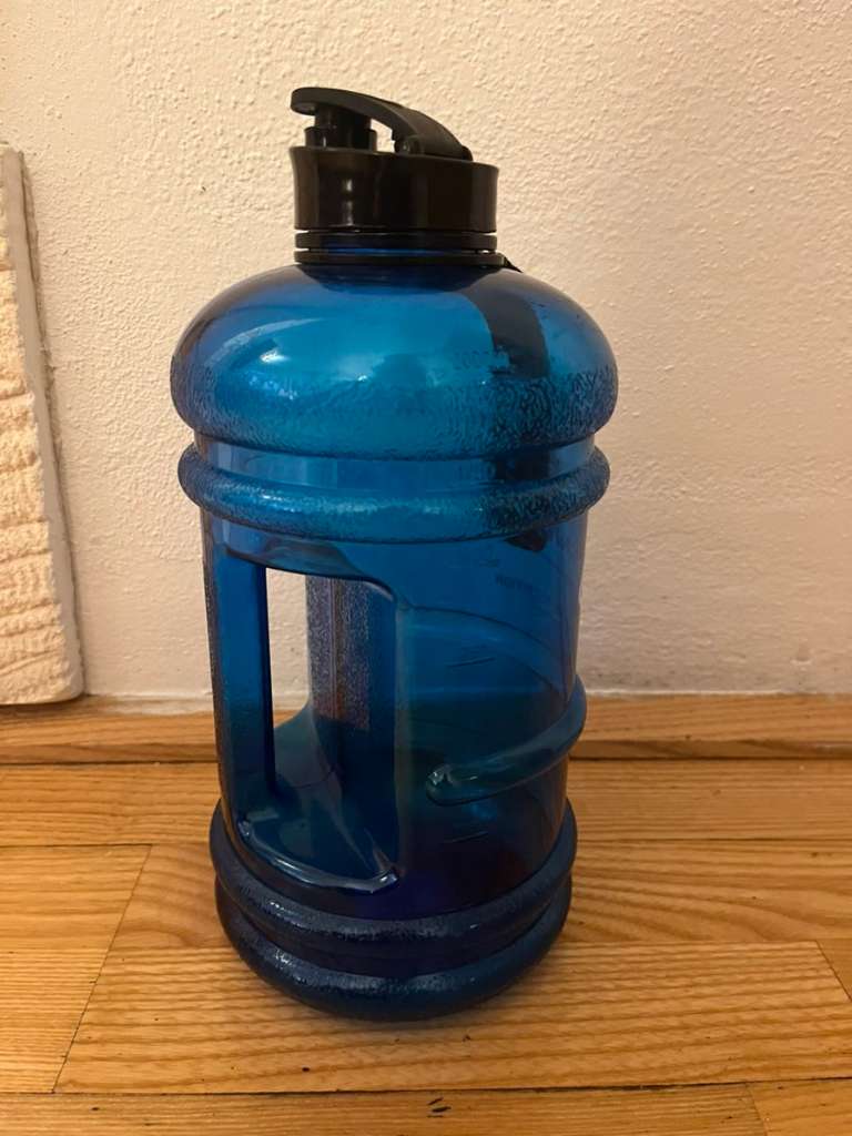 Trinkflasche Water Gallon 2,2 Liter Ironmax, € 5,- (6334 Schwoich) -  willhaben
