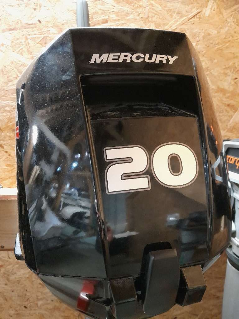 20 PS Außenborder Mercury  Jetzt Mercury vom Motoren Fachhändler kaufen