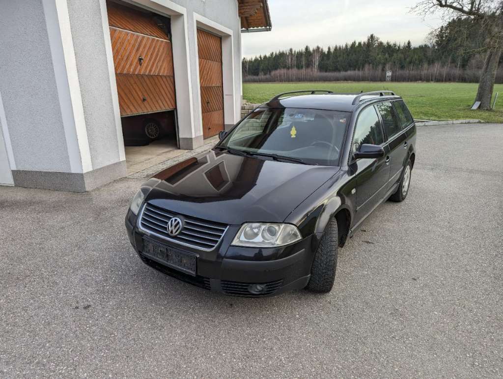 VW Passat 3BG 1.9TDI Kombi / Family Van, 2003, 298.986 km, € 2.100