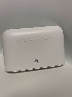 Routeur 4G++ / Huawei B715s-23c Blanc Accessoires