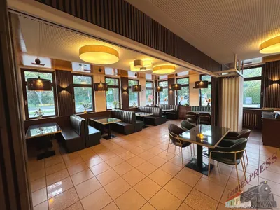 Gewerbeimmobilie mieten in Bruck an der Leitha – 443 m², € 3.257 – Bild 2 von 11
