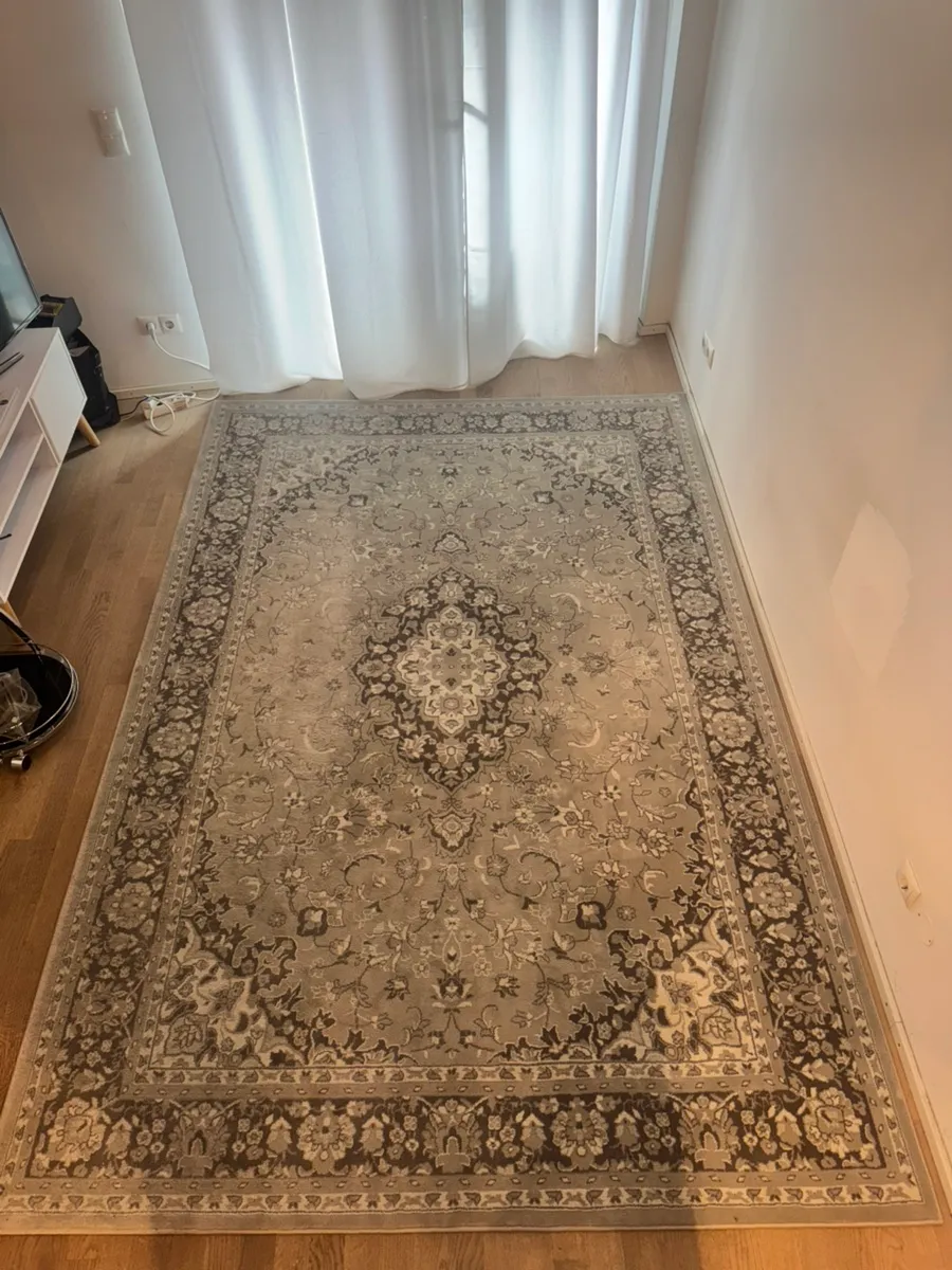 IKEA VEDBÄK Teppich, grau, € 25,- (1070 Wien)