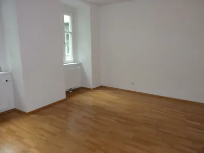 15, Baumseitige 2 Zimmer-Hof-Wohnung – Bild 3