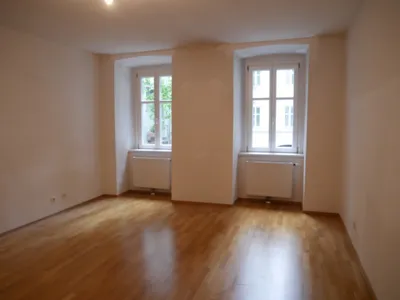 15, Baumseitige 2 Zimmer-Hof-Wohnung – Bild 2