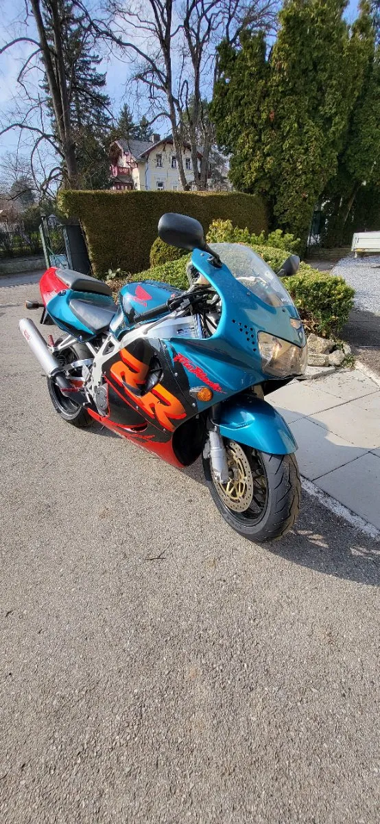 Honda CBR