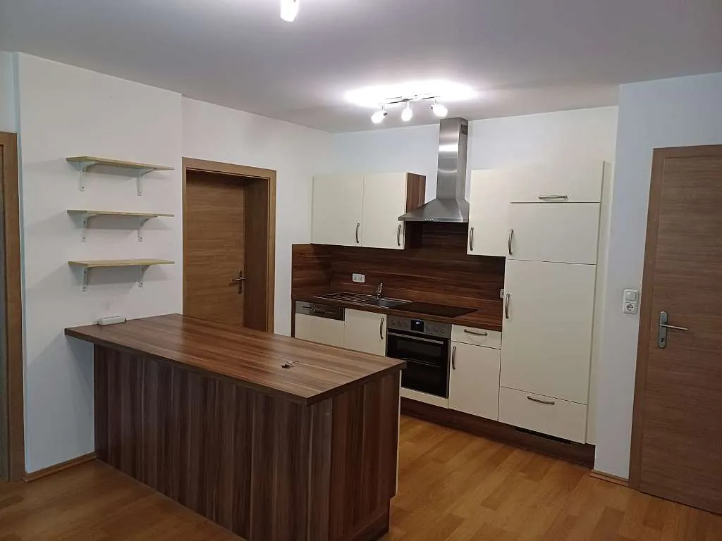 2 kambarių butas, 70 m²