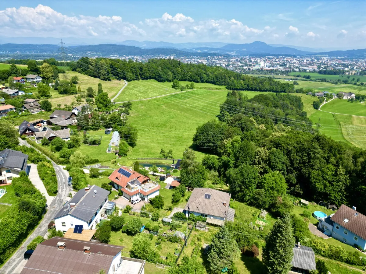 Gepflegte Doppelhaushälfte mit Traumgarten in ruhiger Lage von Viktring - View 2
