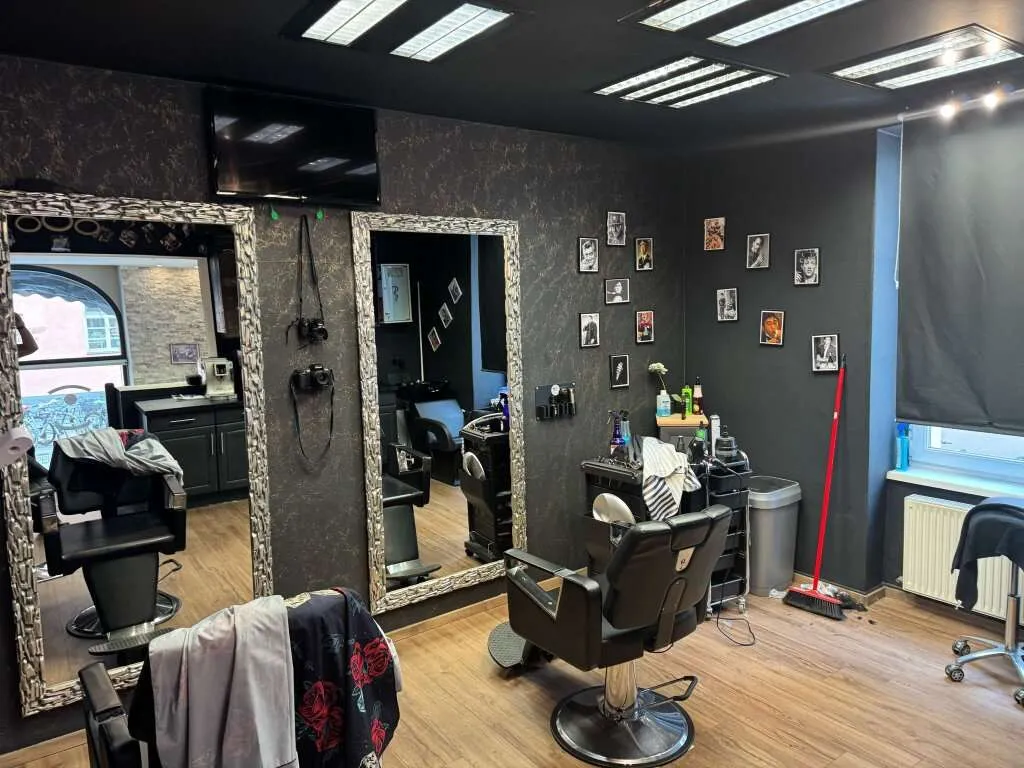 Vielseitiges Geschäftslokal in zentraler Stadtlage Salzburg derzeit Friseursalon - Ansicht 3