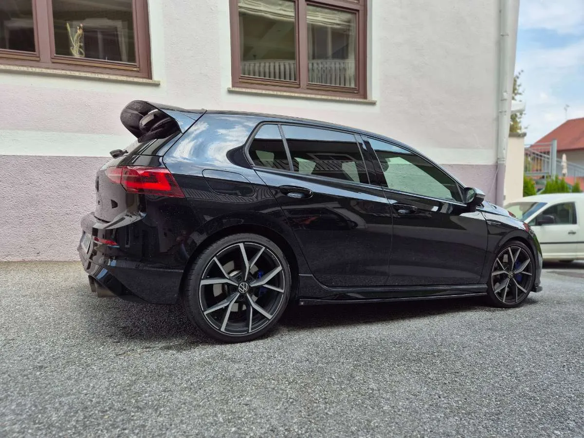 Golf R Limo VW Golf 2,0 TSI R 4MOTION DSG Limousine, 2021, 49.000 km, € 42.900 ...