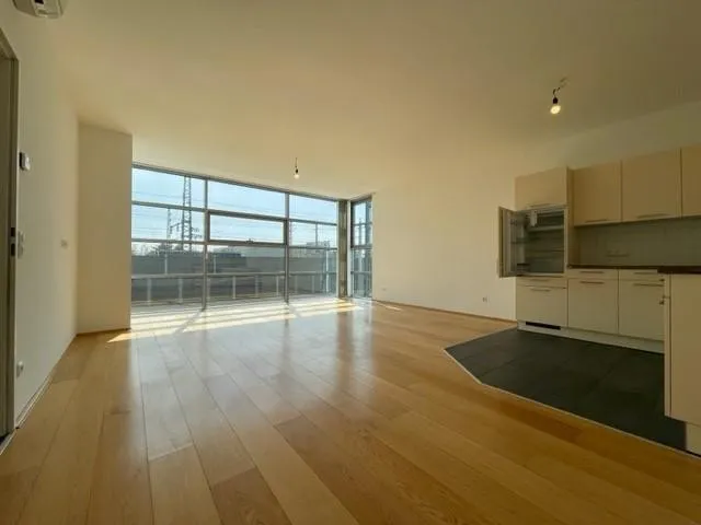 Geräumige 2-Zimmer-Wohnung mit Klimaanlage - Ansicht 2