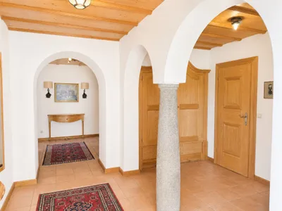 7-Zimmer-Haus mieten in Salzburg-Umgebung – 290 m², € 6.557 – Bild 2 von 27