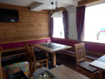11-Zimmer-Gewerbeimmobilie mieten in Zell am See – 3 160 m², € 3.400 – Bild 11 von 19