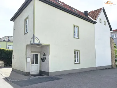 4-Zimmer-Gewerbeimmobilie mieten in Neunkirchen – 99 m², € 825 – Bild 2 von 9