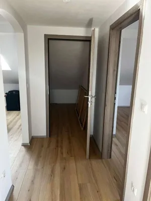 3-Zimmer-Wohnung mieten in Vöcklabruck – 100 m², € 850 – Bild 5 von 8