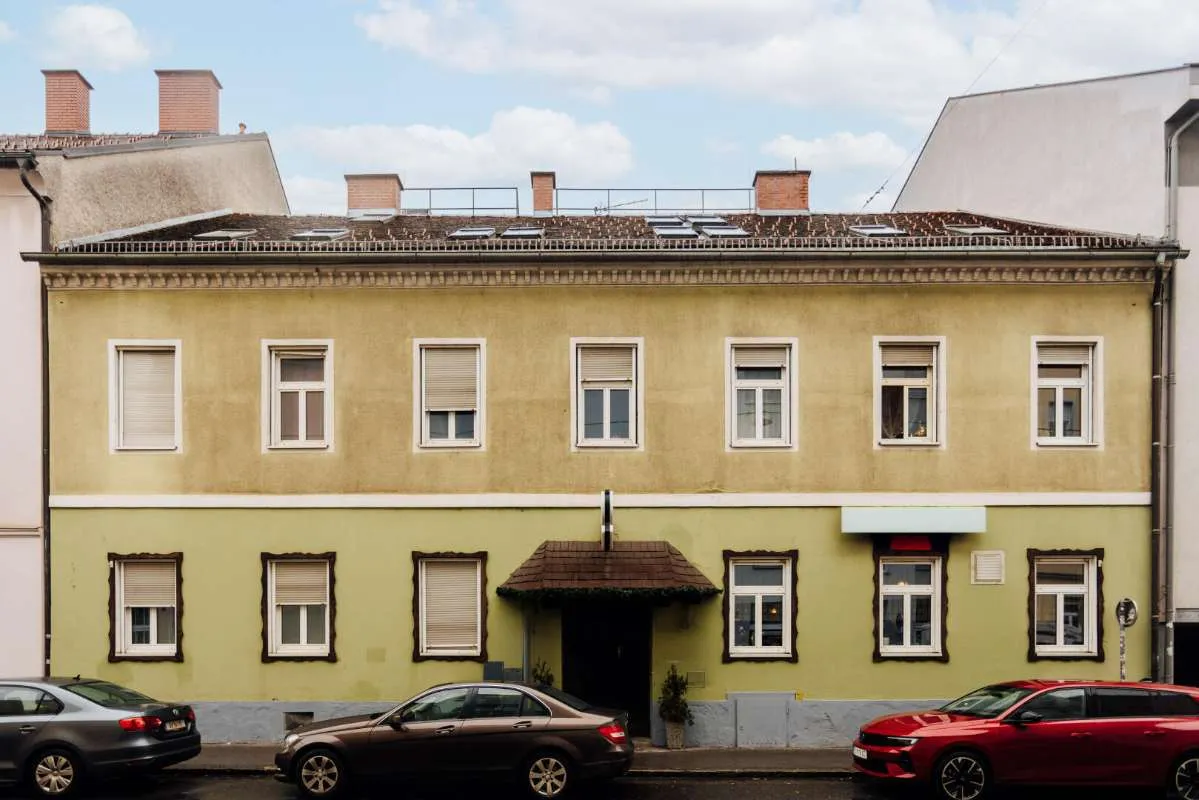Lend: Liegenschaft mit Potential! 12 Wohnungen plus einer Gaststätte 118m² Baudichte 0,8-2,5 Kerngebiet! - Ansicht 2