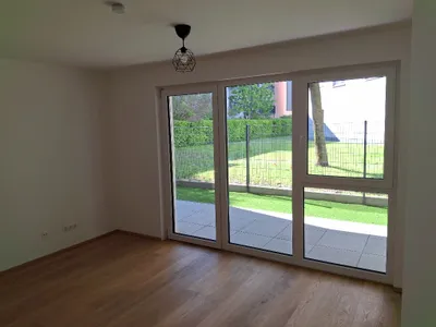 Privat - 1 Zimmer Wohnung mit Terrasse Hofseitig Erstbezug – Bild 2