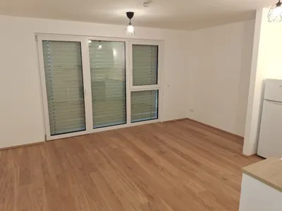 Privat - 1 Zimmer Wohnung mit Terrasse Hofseitig Erstbezug