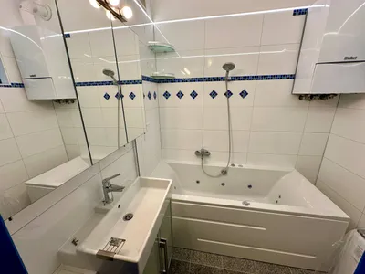 Ausgestattete, möblierte Wohnung mit Whirlpool, Kaminofen und Blick in den ruhigen Innenhof – Bild 2