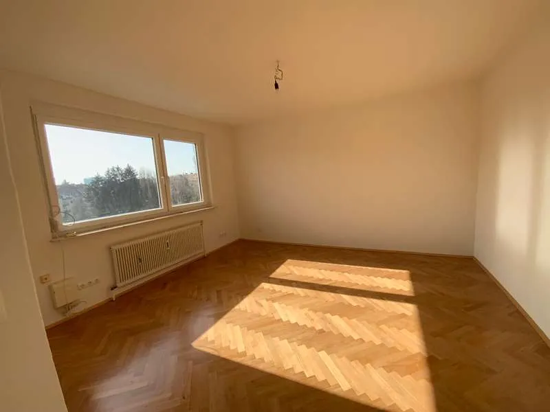 HELLE 2-ZIMMERWOHNUNG IN ZENTRUMSLAGE - PROVISIONSFREI - Widok 2