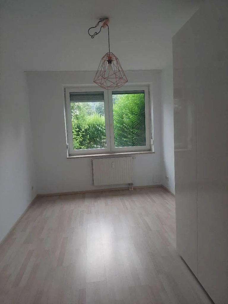 2 Wohnungen, nebeneinander, je 52 m², Eigengarten, Tiefgaragen, Wohnen im Grünen, Top-Infrastruktur... - Widok 2