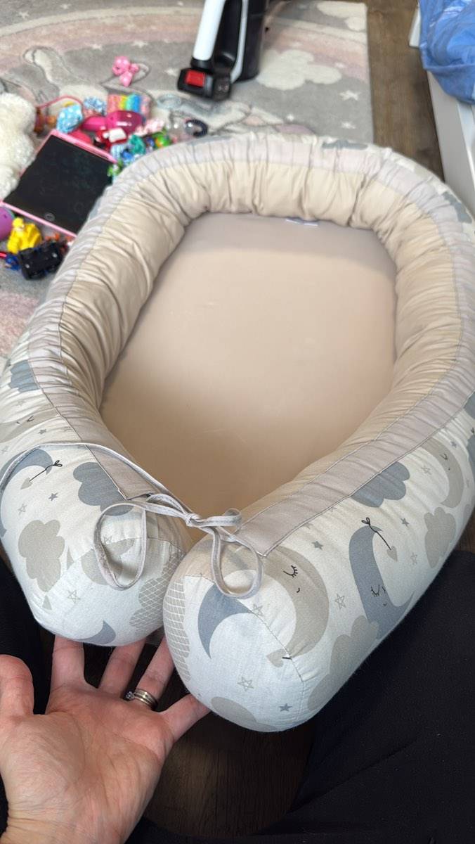 Babynest + GRATIS: baby Winter sack fr Kinderwagen,  10,- (8700  Hinterberg) - willhaben