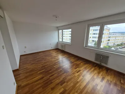 Großzügige Loggiawohnung – Bild 2
