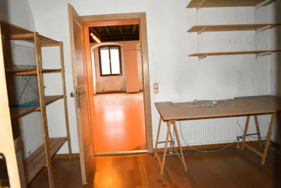 2-Zimmer-Gewerbeimmobilie mieten in Steyr – 117 m², € 1.013 – Bild 3 von 6