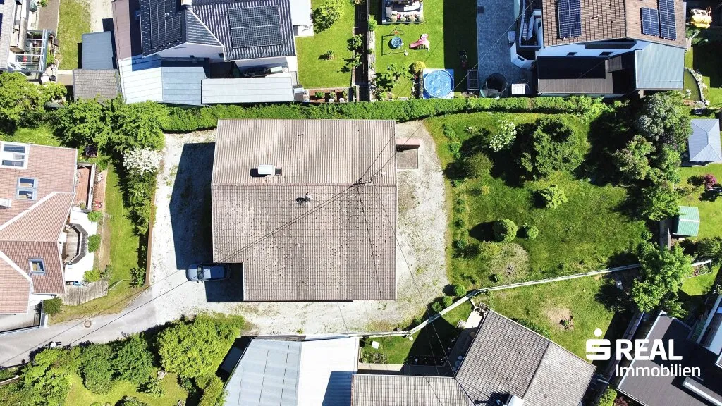 Mehrgenerationenhaus/ Pension mit großem Garten, Terrasse, Balkon, Garage, Keller und vielem mehr - Ansicht 3