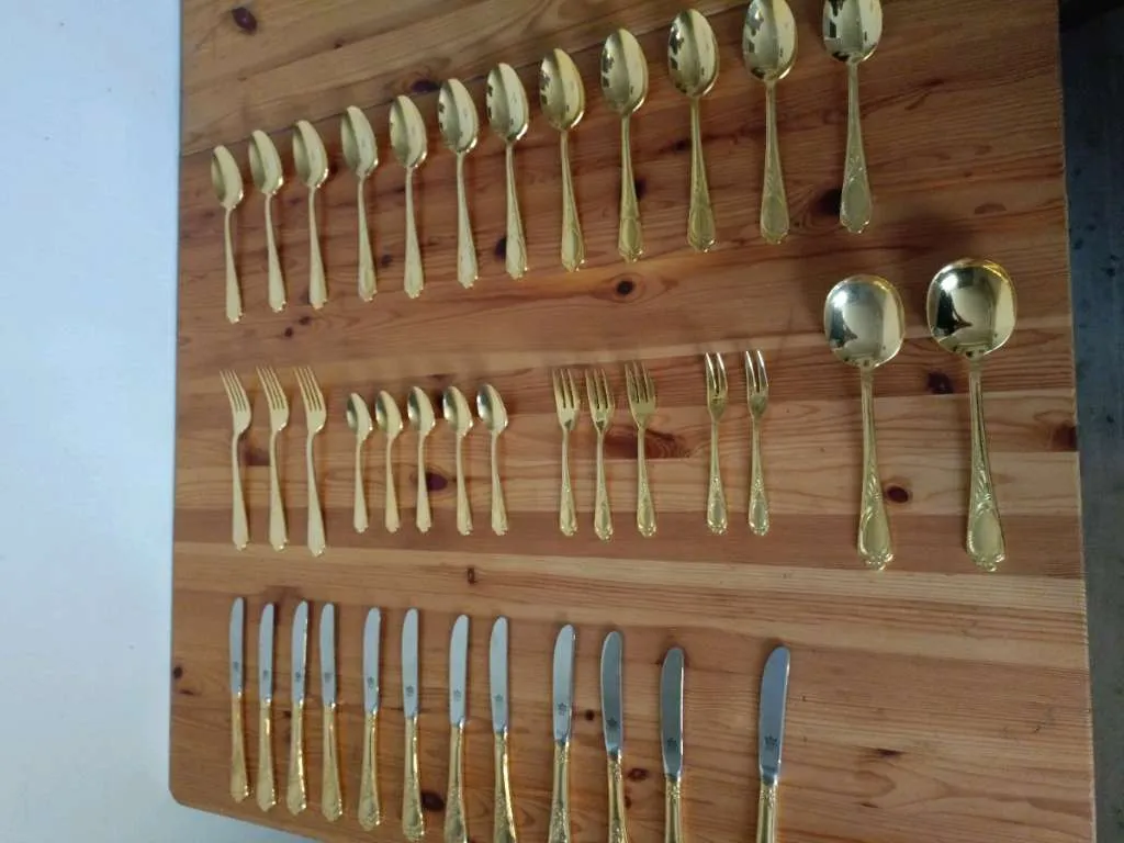 Vintage Gold Besteck von SBS Solingen 23/24 Karat Hart vergoldet, € 40,- (8010 Jakomini)