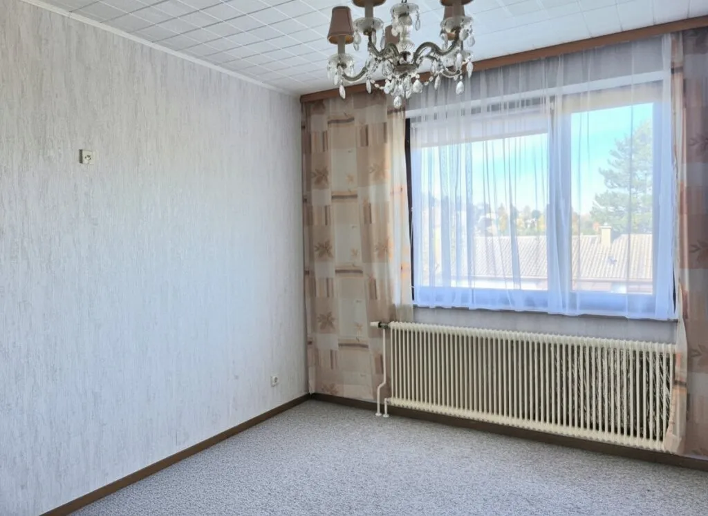 Rarität! Ihr Traumhaus in zentraler Eichgrabener Lage: 6 Zimmer, herrlicher Garten, Garage! - Widok 3