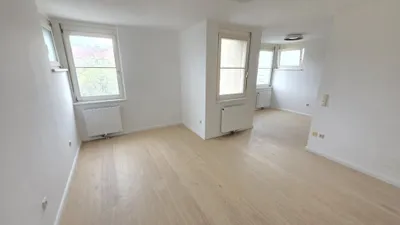 Neu Renoviert - Dornbach nahe S-Bahn und Schafberg