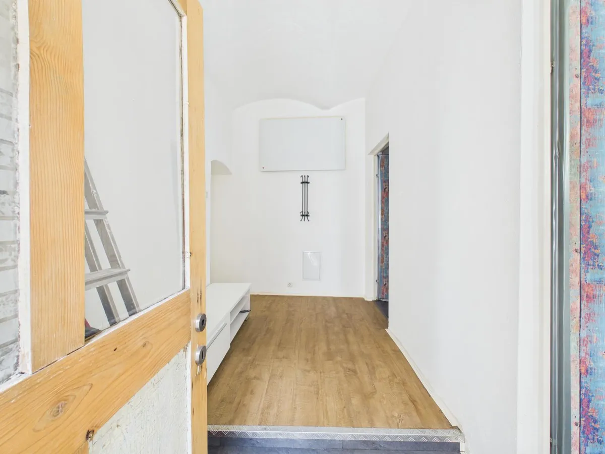 Mehrfamilienhaus mit 4 Wohneinheiten in absoluter Top-Lage von Wels - ideales Investment mit Entwicklungspotenzial – pohled 3