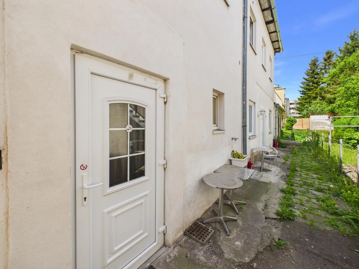 Mehrfamilienhaus mit 4 Wohneinheiten in absoluter Top-Lage von Wels - ideales Investment mit Entwicklungspotenzial – pohled 2