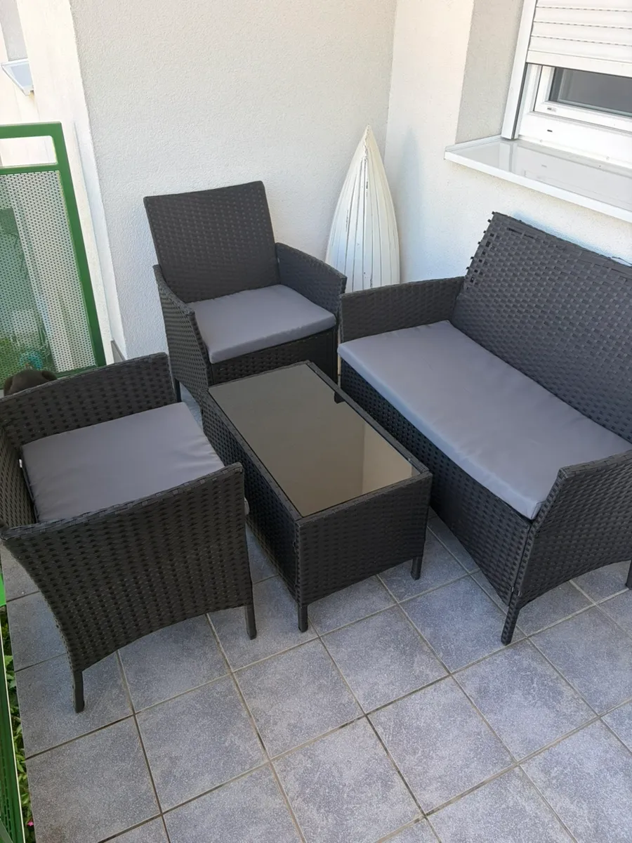 Balkonmöbel/ Gartenmöbel, € 55,- (7123 Mönchhof)